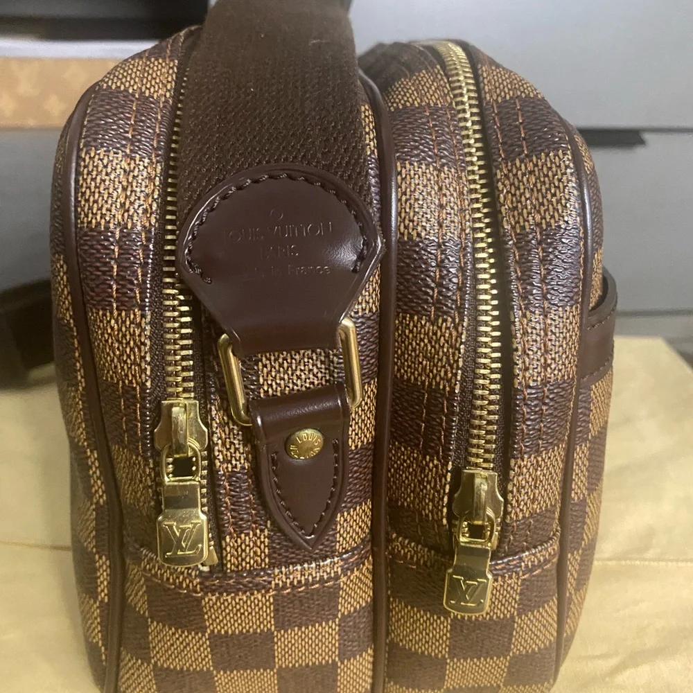Louis Vuitton Denier Ebene Reporter PM size